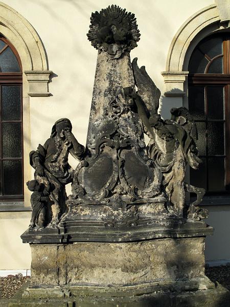 Neust.Friedhof (23).JPG